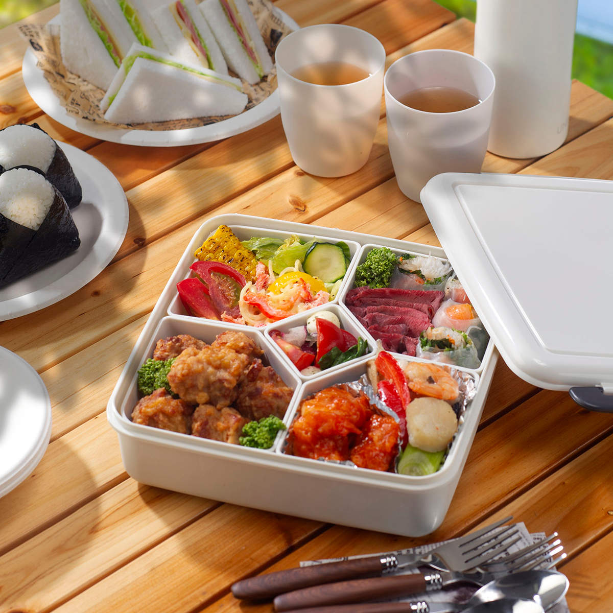 仕出し弁当　　　おもてなし弁当箱　14個セット イノマタ化学 弁当箱 1.7L 3個セット ロック式ランチBOX 中子付き