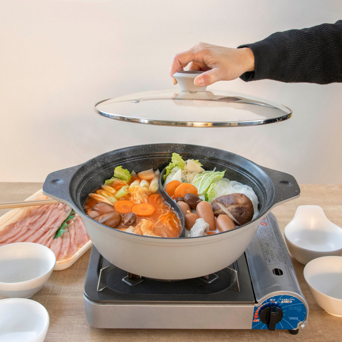 仕切り鍋 30cm IH対応 ふっ素加工AJIRAKU二味鍋 二食鍋 （ ガス火対応