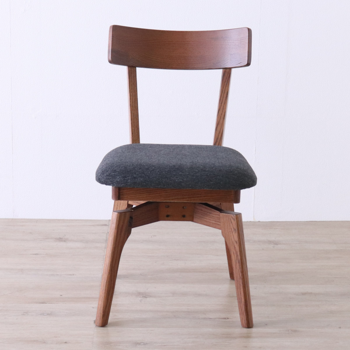 ダイニングチェア 座面高44cm 回転 ウーノ レッドオーク無垢材