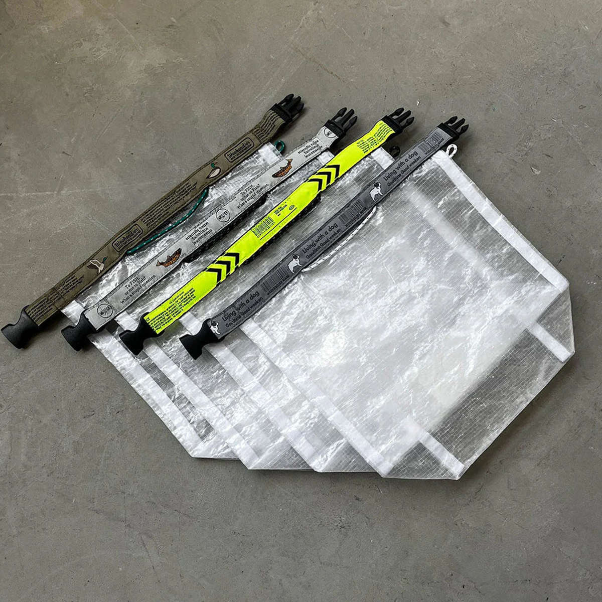 かばん ポーチ 透ける PE ROLLTOP PATTERN XS 軽量 コンパクト （ ロールトップバッグ ロールトップケース 収納 袋 アウトドア キャンプ プールバッグ ）