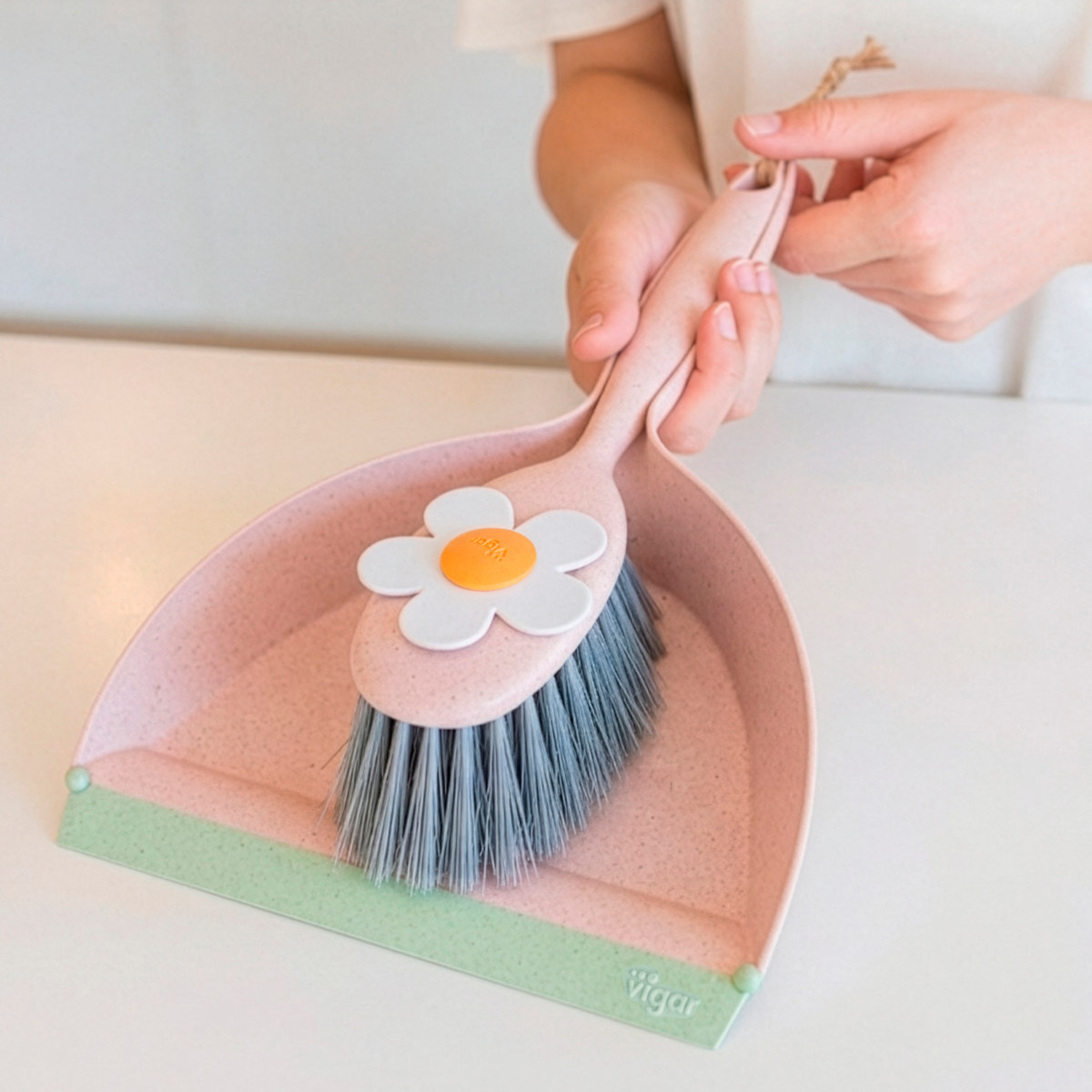 ほうき ちりとり Vigar FLGミニ ハンディ セット （ ヴィガール 掃除 ホウキ コンパクト かわいい 箒 ミニほうき 卓上 ）