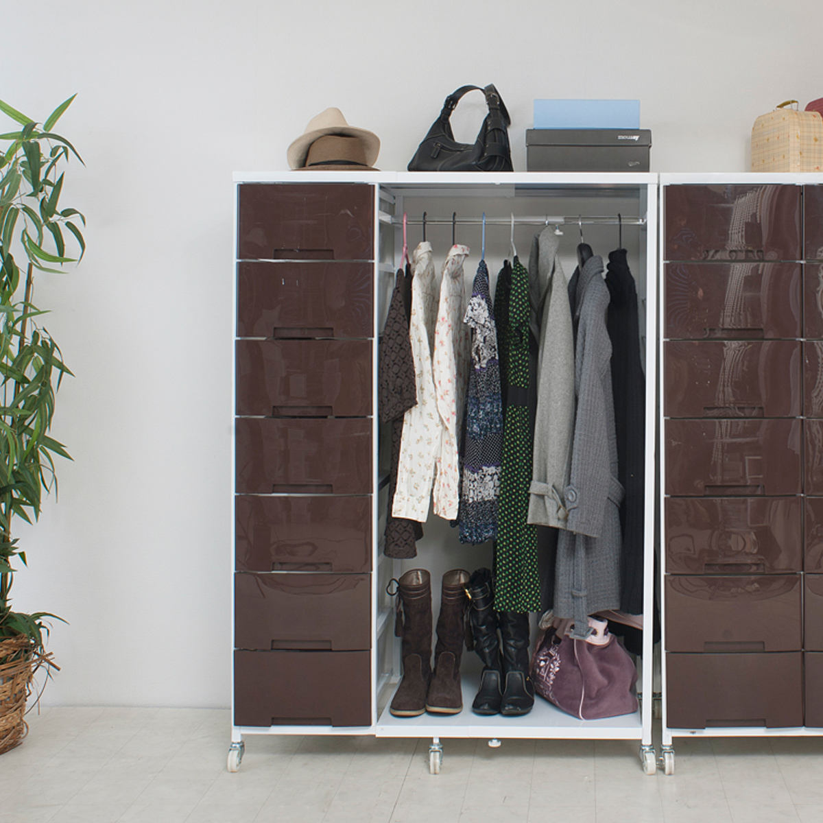 収納ケース ハンガー付きプラスチックチェスト 引き出し 7段 高さ141cm