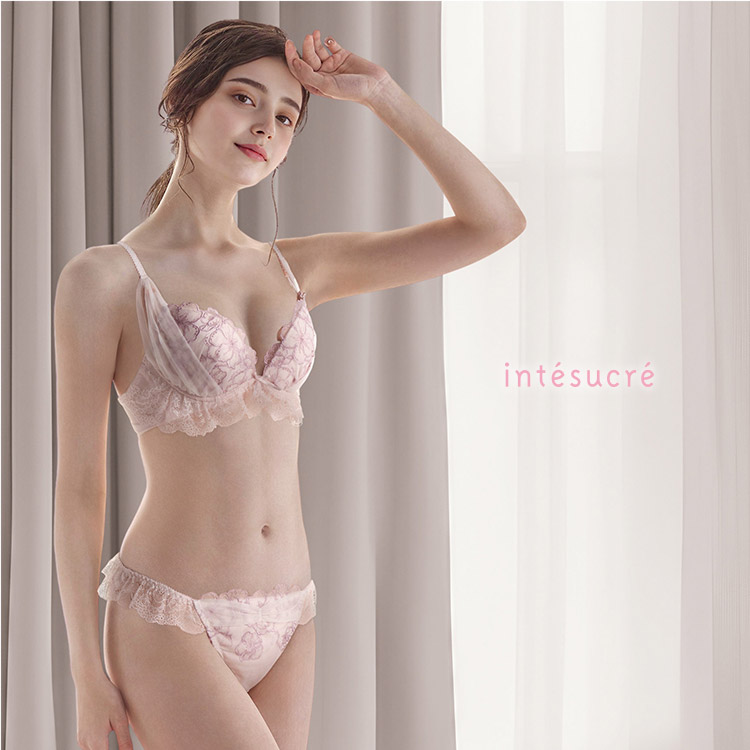 intesucre（アンテシュクレ） 毎日フィットブラ Wパッドボリューム