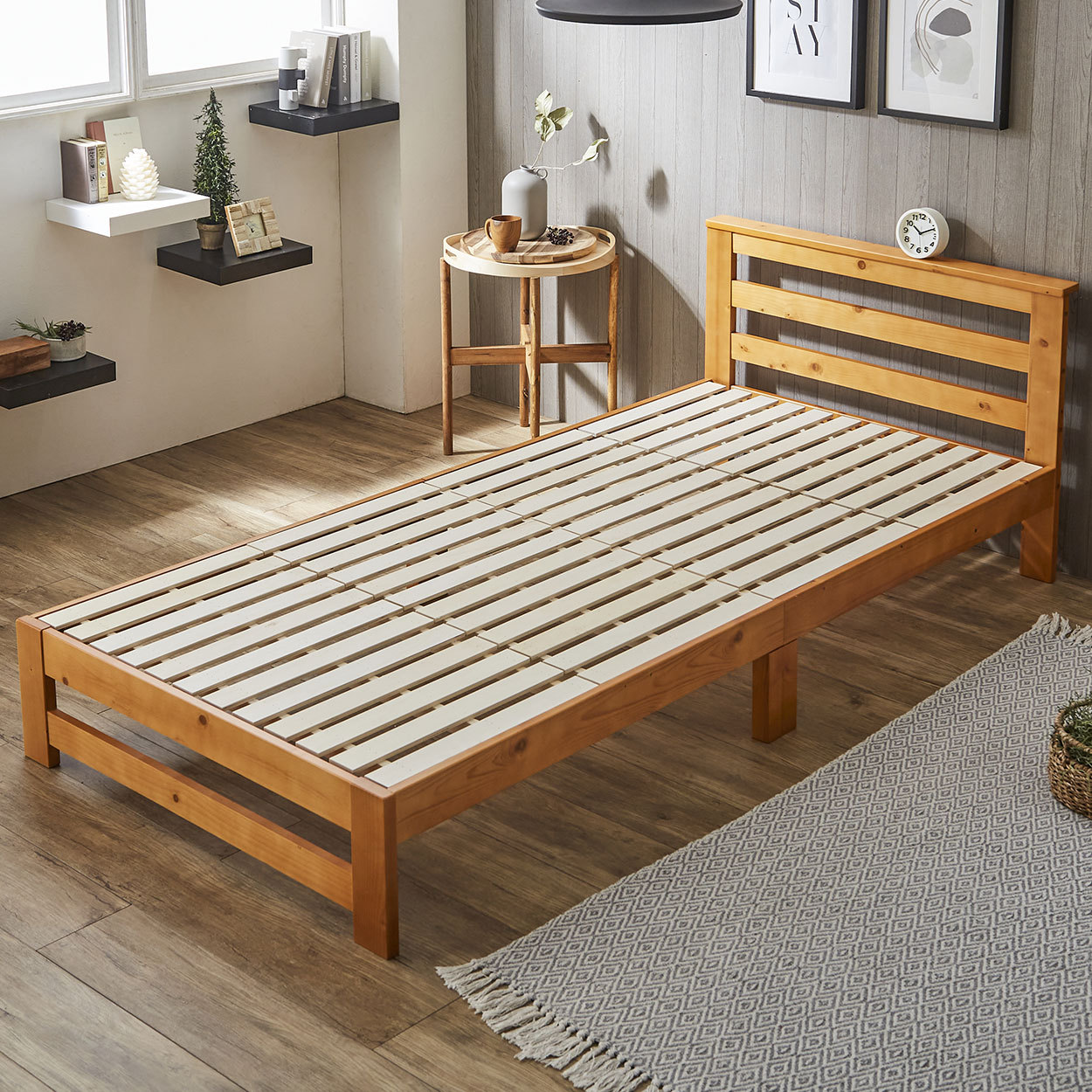すのこベッド セミシングル フレームのみ 木製 棚付き 北欧調 ベット 