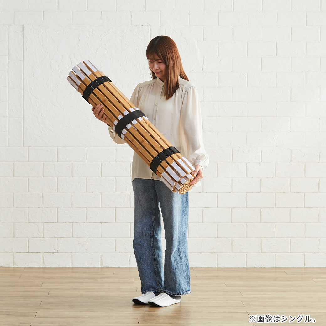 女性とロールしたシングルサイズの対比