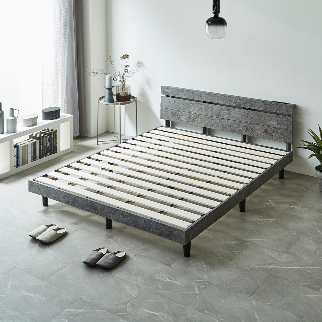 IKEA ベッド クイーン サイズ（ベッド、マットレス） | 家具