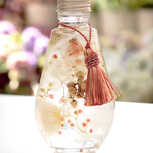 ハーバリウム 法事 お悔やみ 四十九日 供花 御供 お盆 お彼岸 ハーバリウム お供え ハーバリウム お供え アレンジ | プリザーブドフラワーIPFA | 03