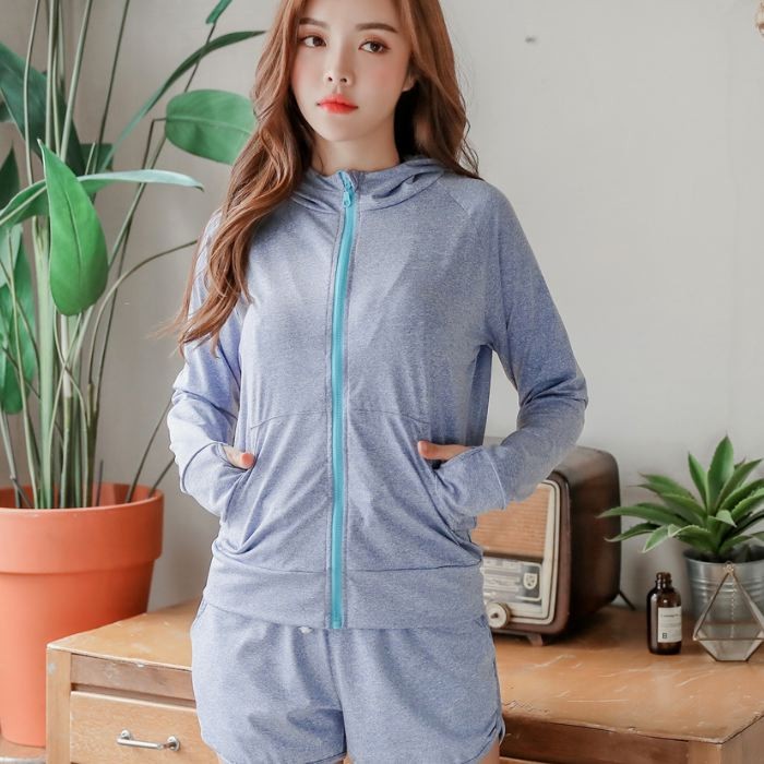 ラッシュガード UVカット 日焼け防止 長袖 ショートパンツ 上下 セット 可愛い おしゃれ 紫外線対策 シンプル 親指 穴あき 送料無料 806 |  | 04