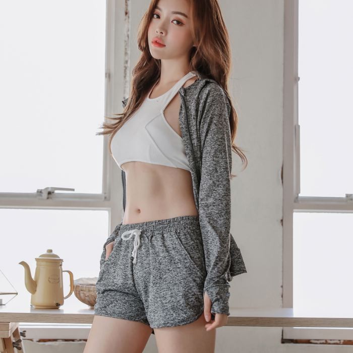 ラッシュガード UVカット 日焼け防止 長袖 ショートパンツ 上下 セット 可愛い おしゃれ 紫外線対策 シンプル 親指 穴あき 送料無料 806 |  | 01