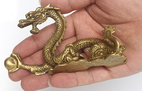 風水 五本爪 龍 置物 2024年 干支 甲辰 辰 銅製 4寸単龍 龍の置物 風水 開運 金 風水グッズ 玄関 五本爪 金龍 開運祈願 金運祈願 機運上昇 |  | 02