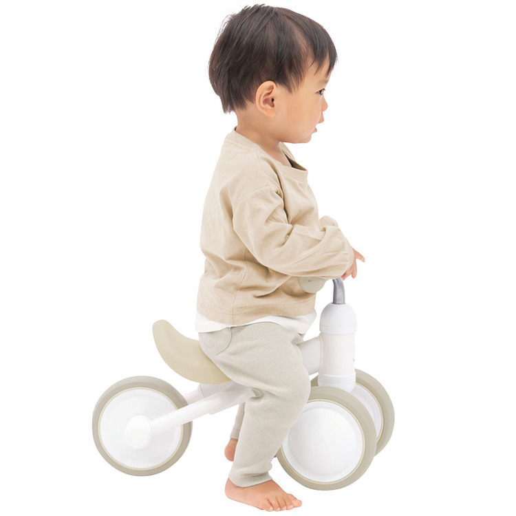 アイデスバランス体幹トレーニング室内屋内成長に合わせて軽量コンパクト高さ調節ディーバイクD-Bikeminiワイド 