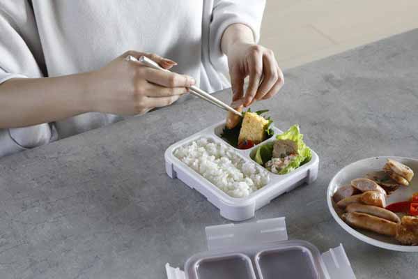 コンパクト弁当箱おしゃれワンプレート設計かばんに入れやすいシービージャパンCBJ抗菌仕様縦置きFOODMAN薄型ランチボックス汁漏れ防止薄型弁当箱抗菌フードマン500 