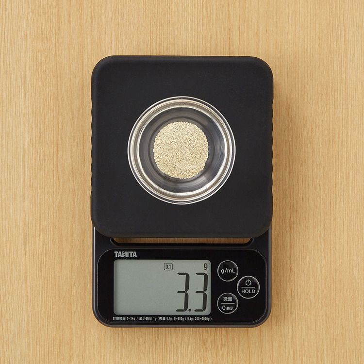 タニタTANITA2000g1g単位0.5g単位0.1g単位ヘルシーダイエットお菓子作りシリコンカバーデジタルクッキングスケール 