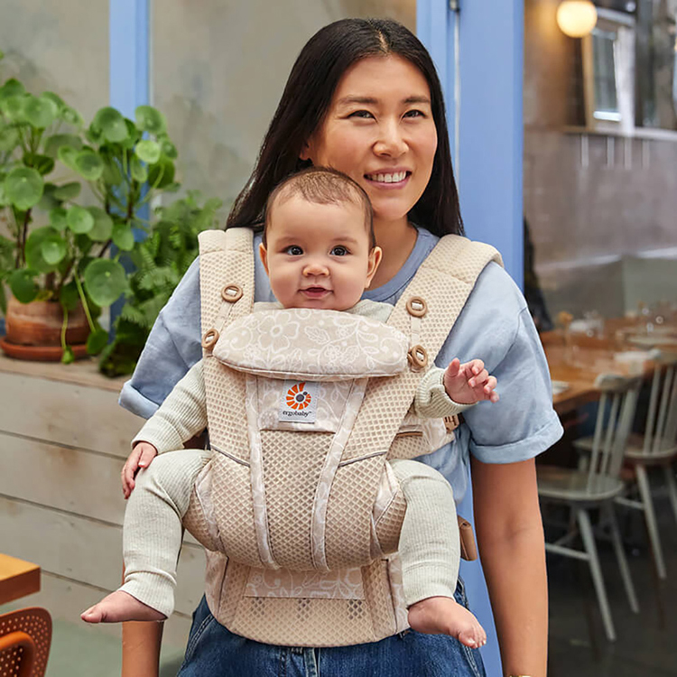 ベビーオムニブリーズ抱っこひもベビーキャリアErgobabyプレゼントギフト通気性安心機能性DADWAY抱っこ紐エルゴベビーだっこひもEBCOMNIBreeze/ダッドウェイ