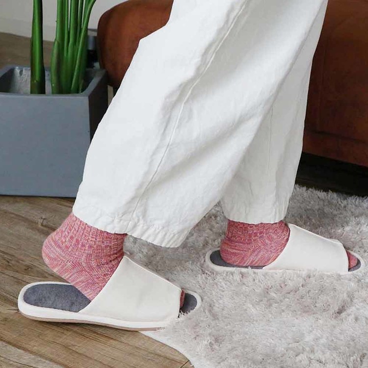 スリッパ室内履きレザー調レザーシンプル男女兼用フォーマルおしゃれ無地プレゼントレザー調外縫いスリッパ朝倉商会 