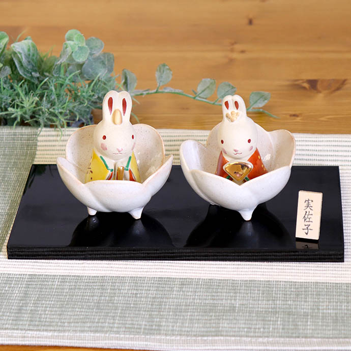 うさぎのお雛様飾り／木工インテリア