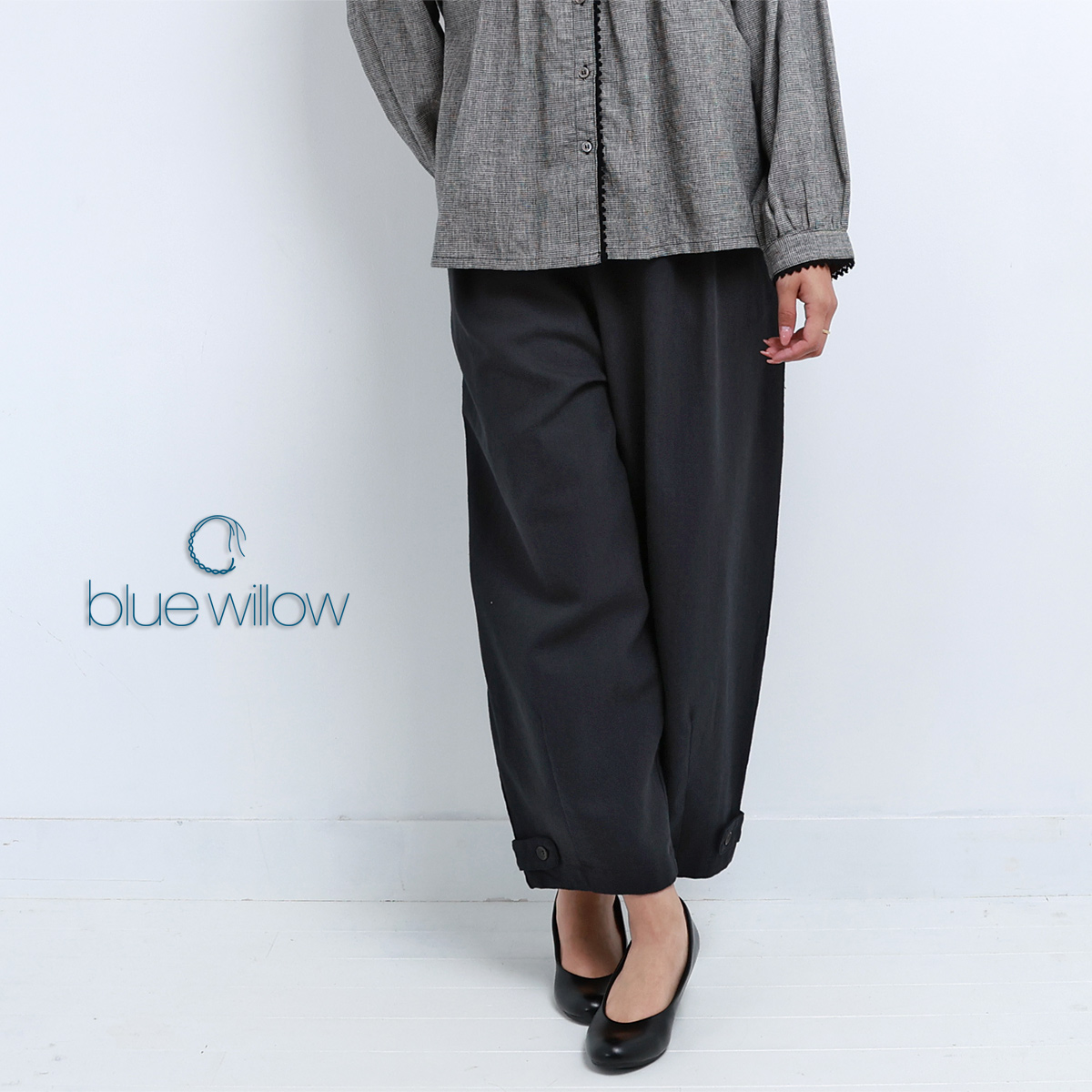 blue willow コットンリネンヘリンボーンタックパンツ レディース ブルーウィロー 01EFP14447 服 おしゃれ 40代 50代 60代 ブランド かわいい 春 秋 冬 大きい |  | 02