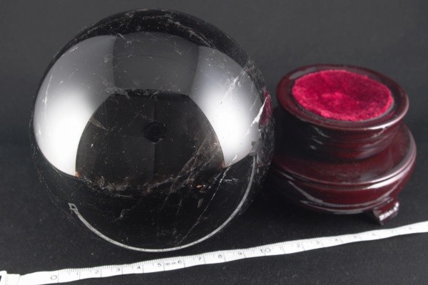  black crystal moli on circle sphere 