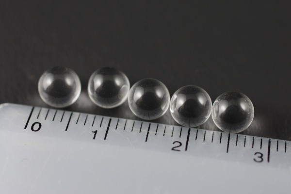 水晶丸玉　５.５mm