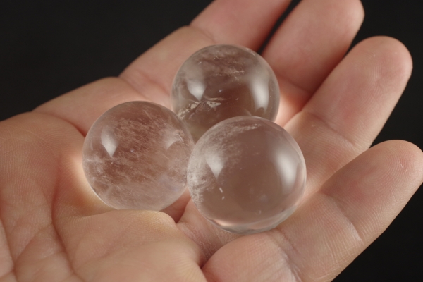 水晶丸玉　２５ｍｍ