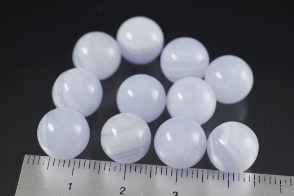 ブルーレースアゲート丸玉　１０ｍｍ