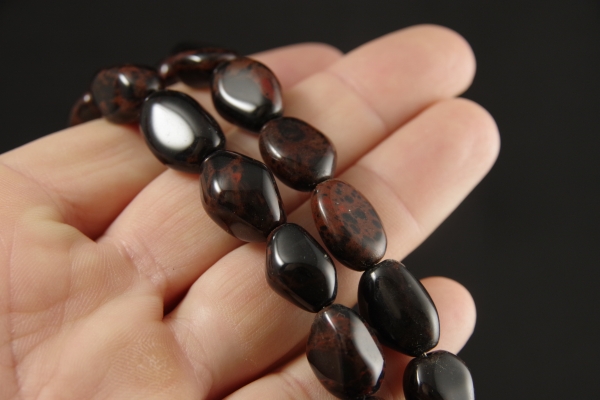 十勝石ナツメ玉ネックレス