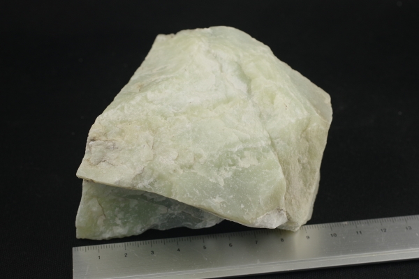 ネフライト(軟玉)原石
