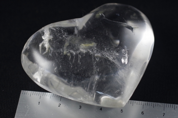 水晶　原石磨き