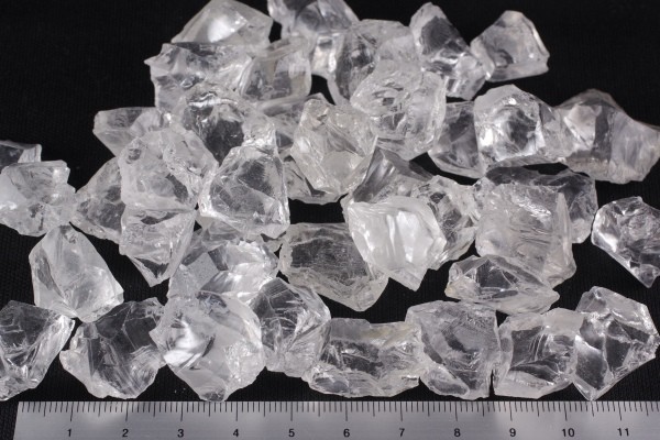 水晶原石 詰め合わせ　２００ｇ