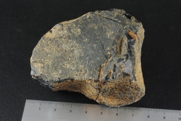 十勝石玲瓏石（レインボーオブシディアン） 原石 180g/ts-10