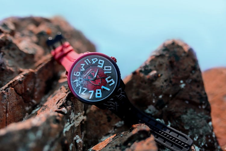 国内正規品 限定300本 ウルトラマンコレクション テンデンス Tendence 腕時計 メンズ レディース ディカラー ミディアム ウルトラマンゼロ  モデル TY933004 メンズ腕時計
