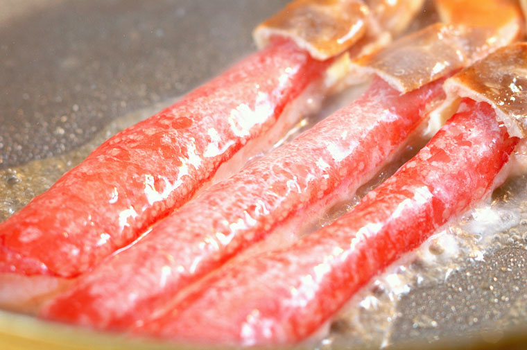 カニ(かに蟹)壳むき生ズワイガニ棒肉ポーション 500g 7l特大サイズ