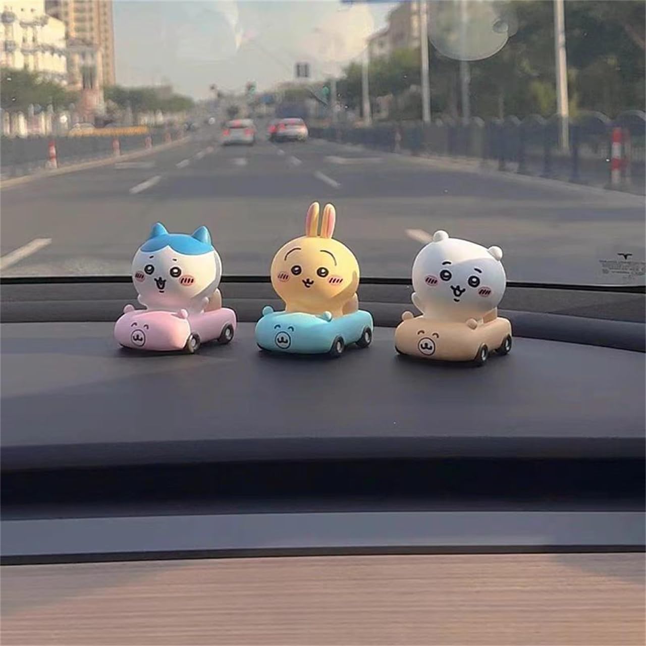 ちいかわ　うさぎ　カー用品 ちいかわ エンジョイドライブ！カーマグネット（うさぎREC