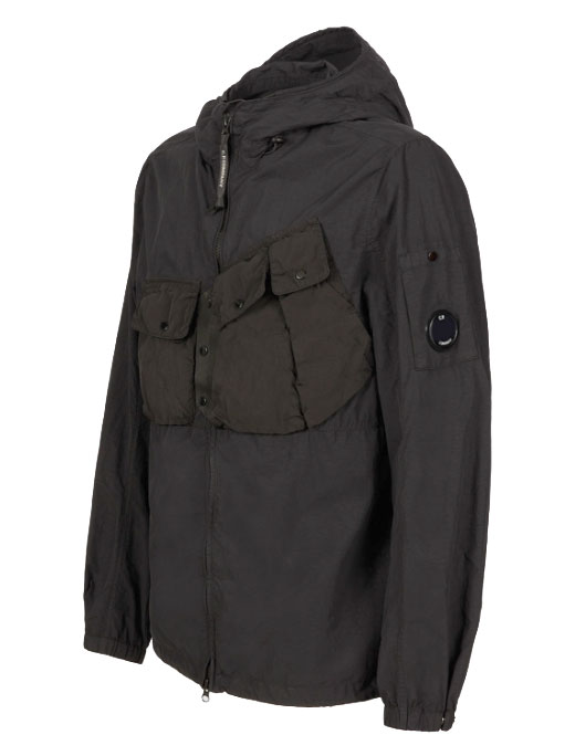 大阪直売 C.P.COMPANY (シーピーカンパニー)　フードシャツジャケット　ナイロン100％　フラットナイロン素材　天然素材の様な起毛感　撥水、オリジナル素材 　送料無料