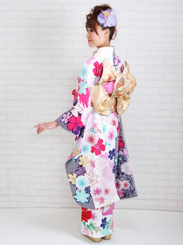 成人式 1月使用 振袖 レンタル 白地にピンク・紫色 ぼたん・桜・もみじ NT-301-sei 送料無料 振袖レンタル 成人式 成人式着物 1月 振袖 レンタル レンタル振袖 白