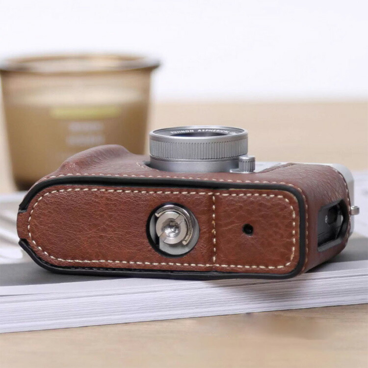 富士フィルム　xa-2 一眼レフ　セット！　レンズ、バッテリー、充電器、カバー 富士フィルムxa-2 一眼レフセット！レンズ、バッテリー、充電器、カバー