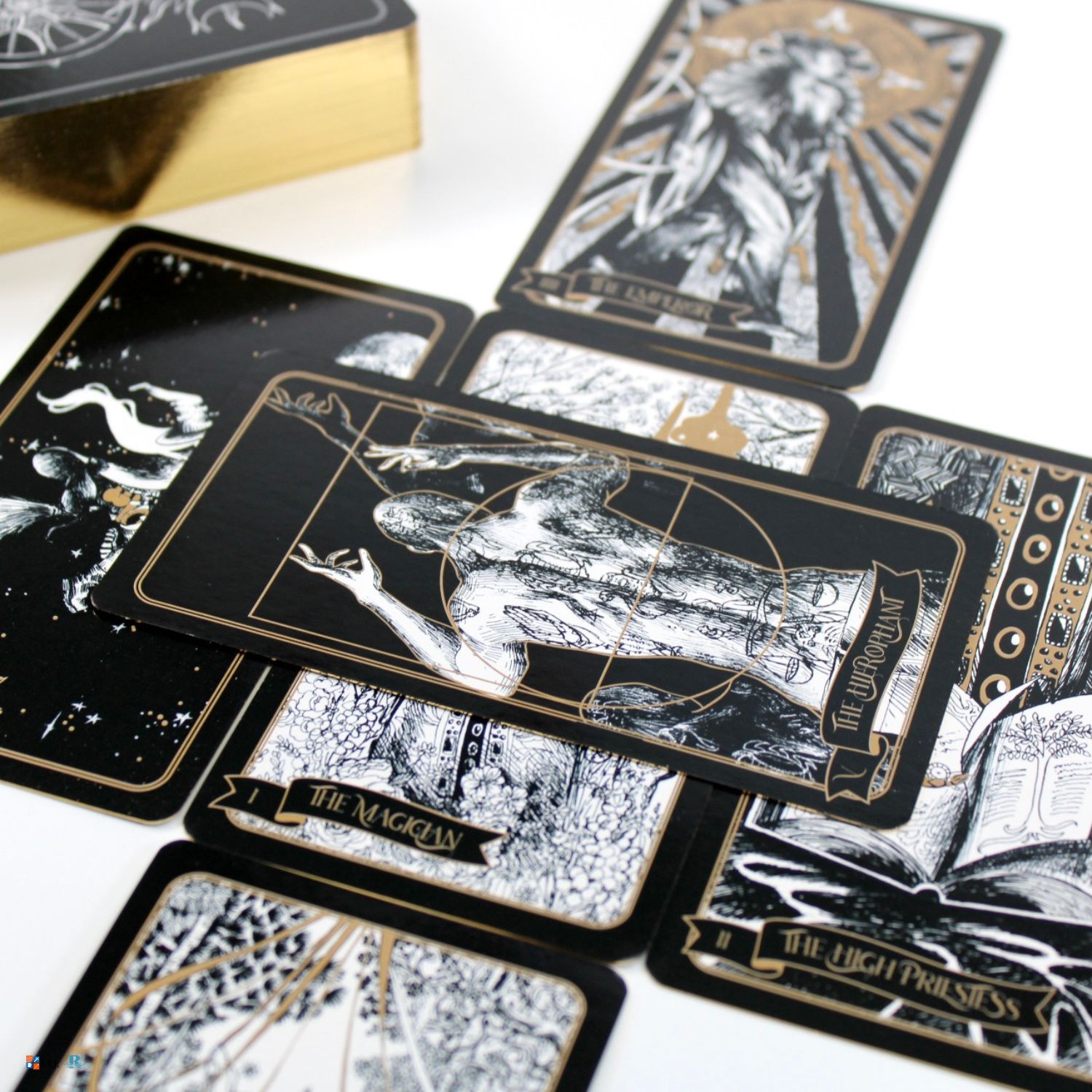 タロット・オブ・ザ・ソーサレス Tarot o...の詳細画像4