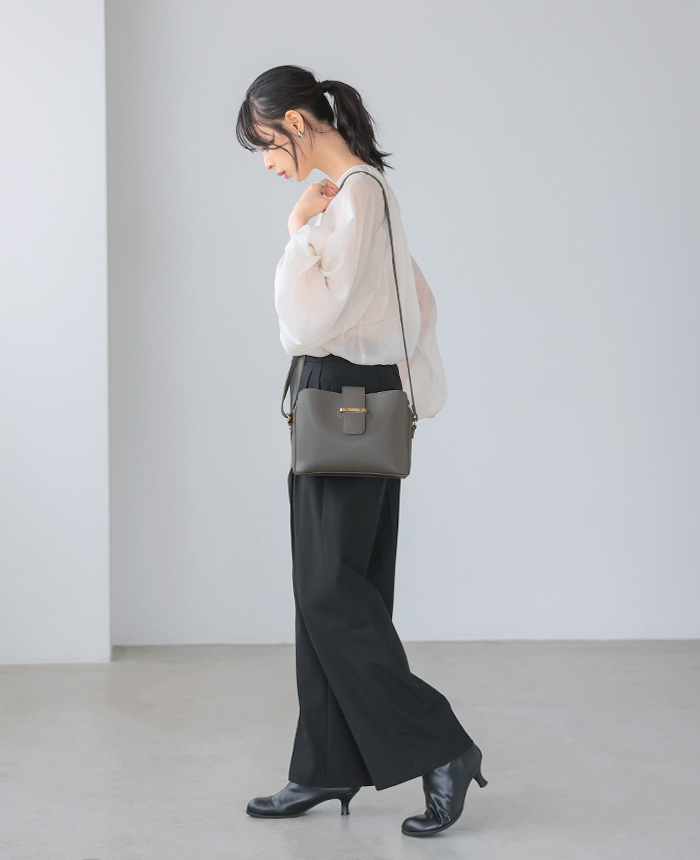 美品　レディース　ショルダー　バッグ ショルダーバッグ レディース 軽い 60代 50代 40代 30代 バッグ