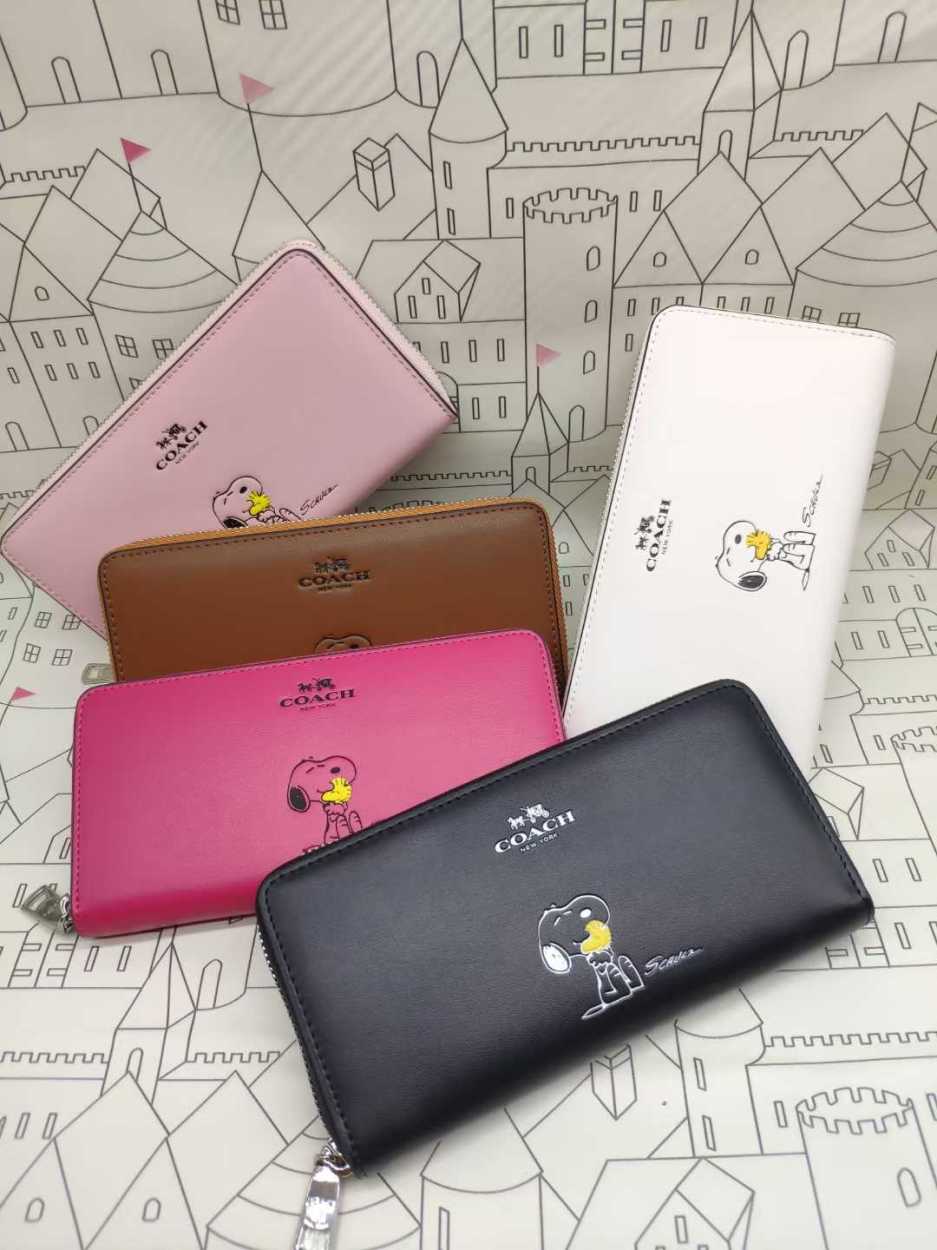 Coach コーチ 長財布 スヌーピー ピーナッツ レザー F ホワイトデー アコーディオンジップ 至上 ラウンド ファスナー 21