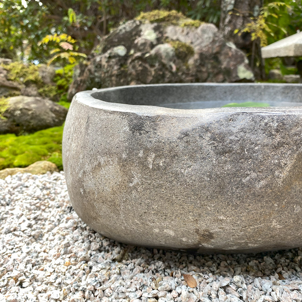 つくばい 手水鉢 水鉢 睡蓮鉢 石 大型 蹲 スイレン鉢 ハス鉢 水盤 坪庭