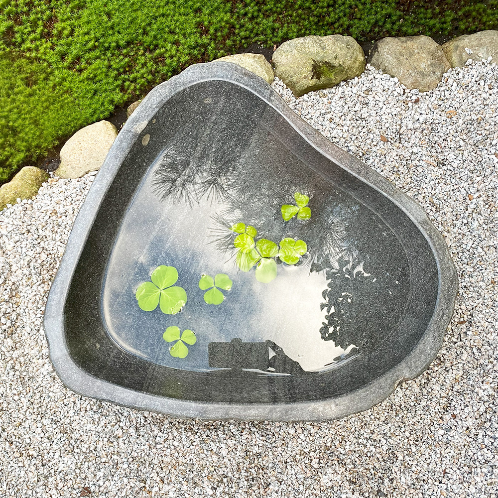 つくばい 手水鉢 水鉢 睡蓮鉢 石 大型 蹲 スイレン鉢 ハス鉢 水盤 坪庭