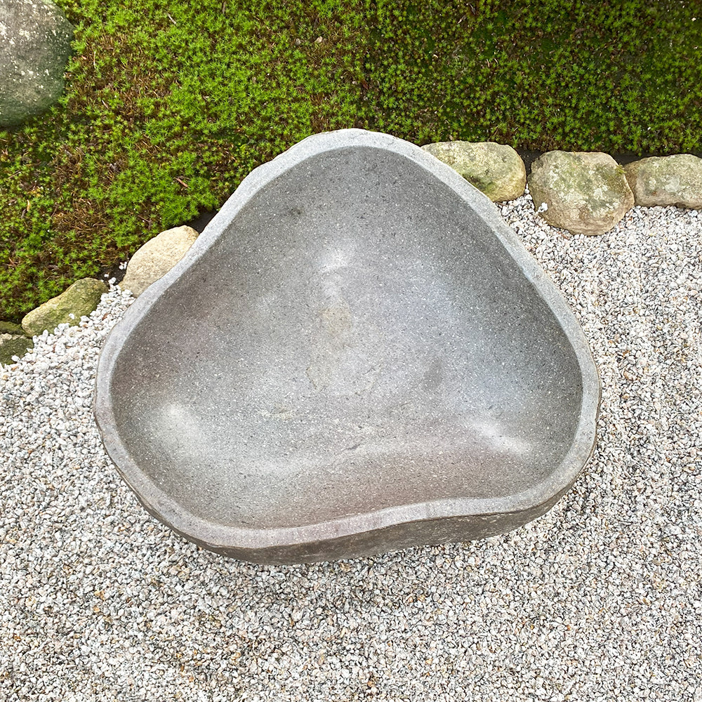 つくばい 手水鉢 水鉢 睡蓮鉢 石 大型 蹲 スイレン鉢 ハス鉢 水盤 坪庭
