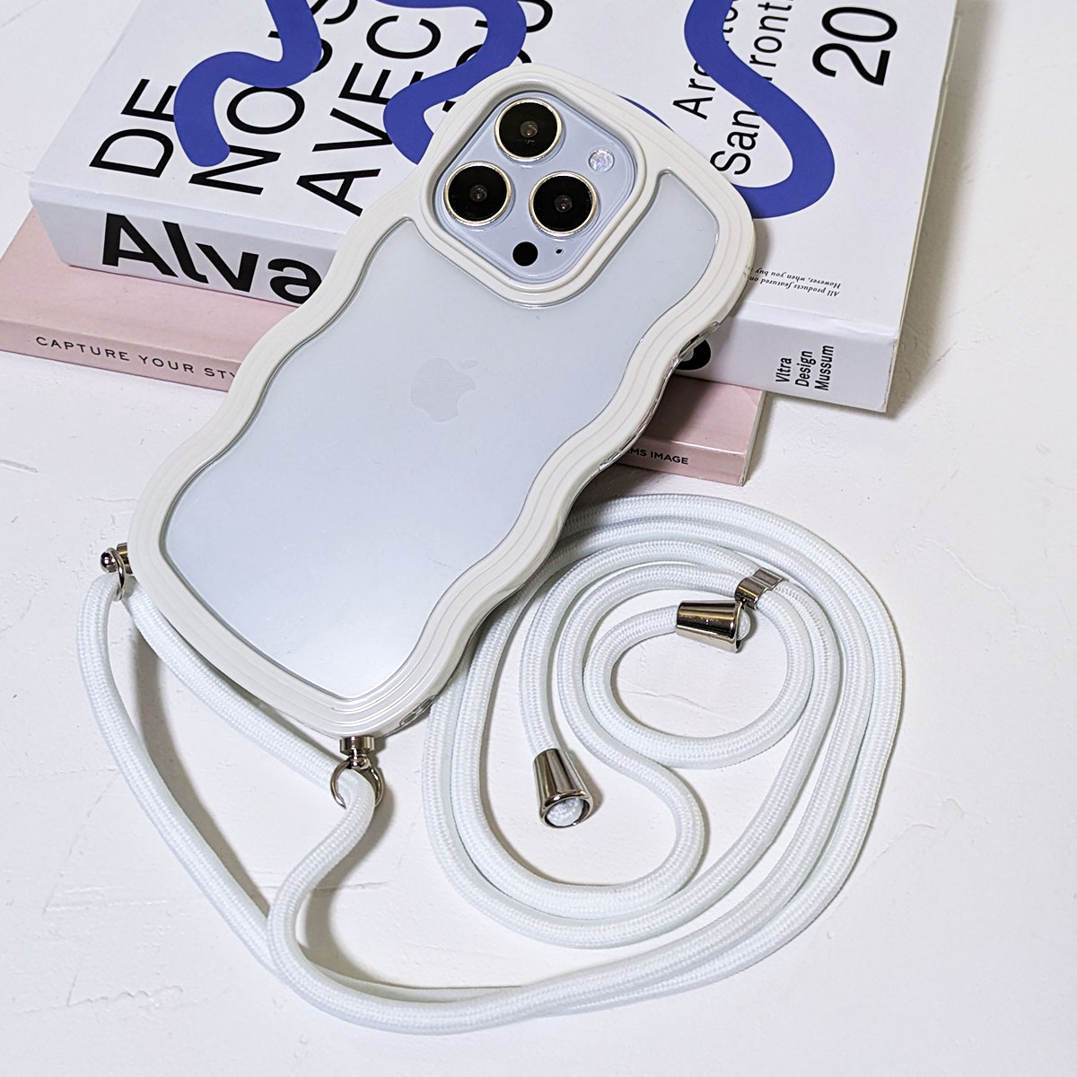 iPhone 15 もこもこ なみなみ カバー ショルダー ストラップ スマホ 型