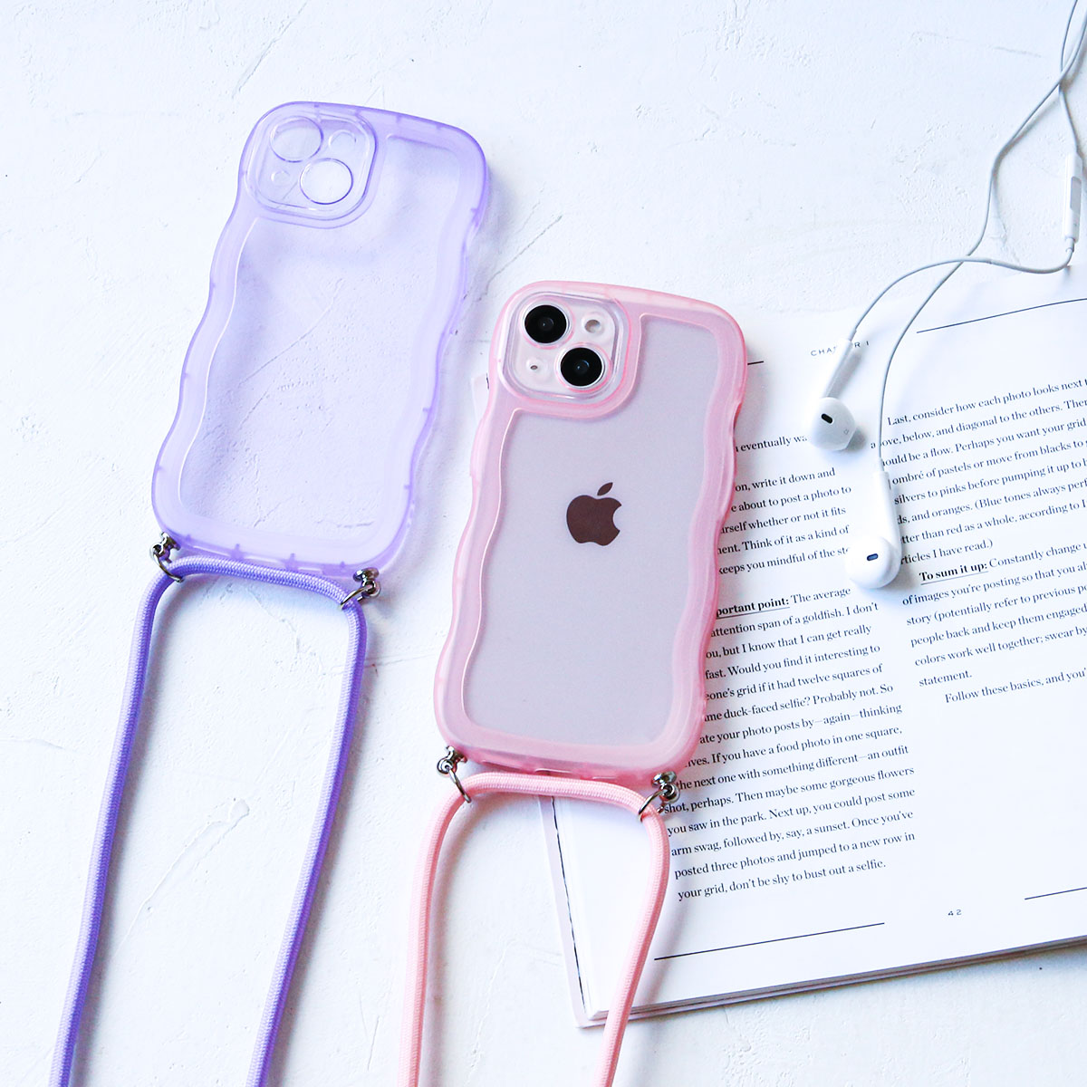 iPhone 15 もこもこ なみなみ カバー ショルダー ストラップ スマホ 型掛け アイフォン SE3 ケース 「 背面 波型 半透明 クリアケース ベルト付き 」｜izu｜15
