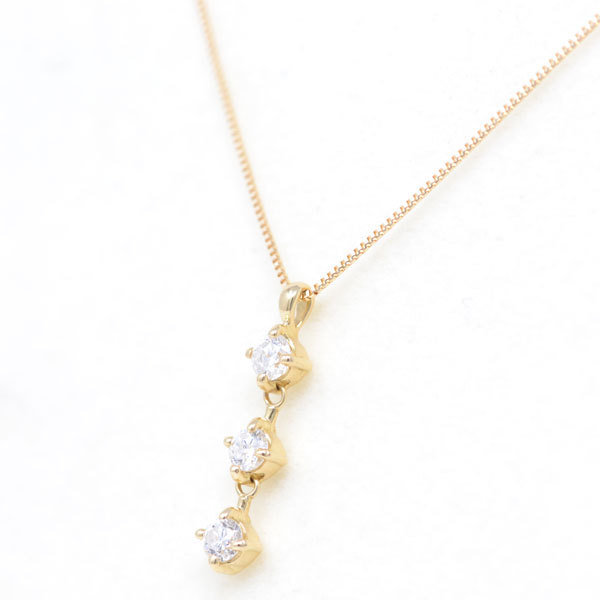 スリーストーン トリロジー ダイヤモンド ネックレス ゆれる ダイヤ 18  