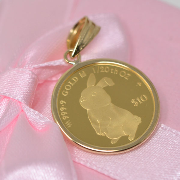 2023年 限定 コイン うさぎ ラビット 兎年 エリザベス 女王 Rabbit Coin コイン ペンダント トップ 純金 24金 枠 18金  k18 18k 1/20オンス 中サイズ クリスマス : y230001 : ジュエリーコトブキ幸せ運ぶ宝石店 - 通販 - Yahoo!ショッピング