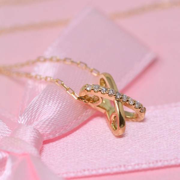 イエロー クロス ネックレス 2019年デザイン ダイヤモンド 18金 ネックレス クロス エックスX デザイン K18 18K