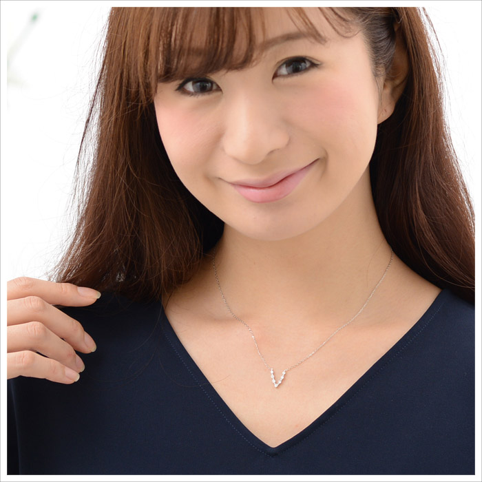 ダイヤモンド ネックレス プラチナ 0.2ct Pt900 Pt850 V ブイ V