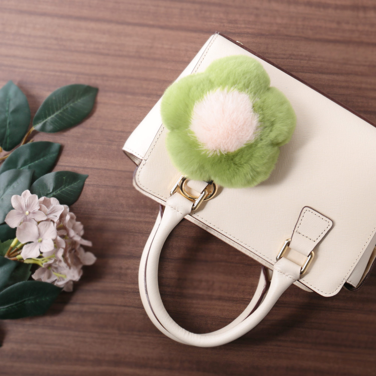 sankyo shokai（三京商会） [10%offクーポン]フラワー ファー チャーム