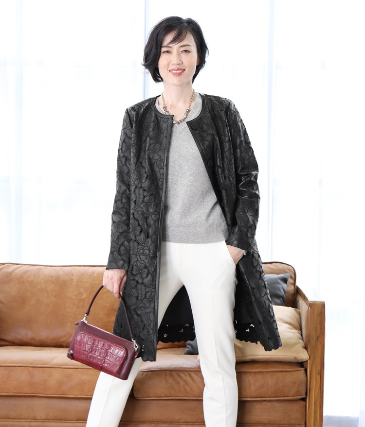 ラム レザー コート 本革 ナッパ 加工 花柄 ノーカラー ロング 秋冬